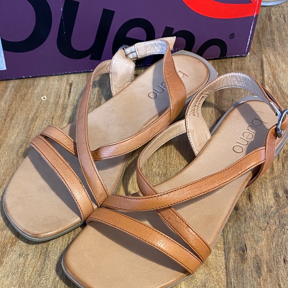 BuenoTan Women's Sandals Never been worn size 42